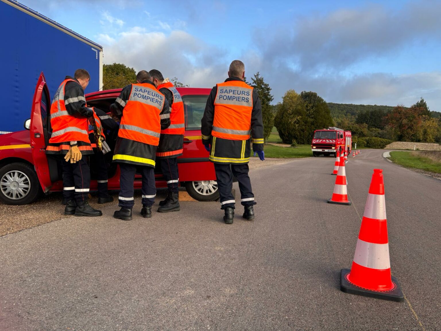 WhatsApp Image 2025-10-05 at 21.01.55 (1)