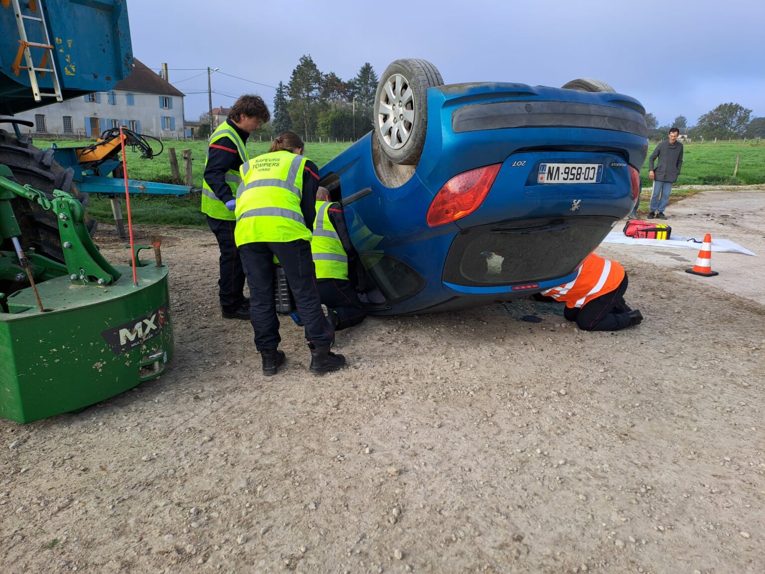 WhatsApp Image 2025-10-11 at 13.10.55 (2)